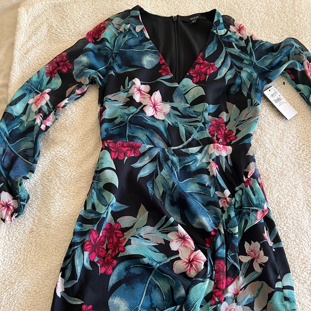 Guess beautiful dress new with tags size small